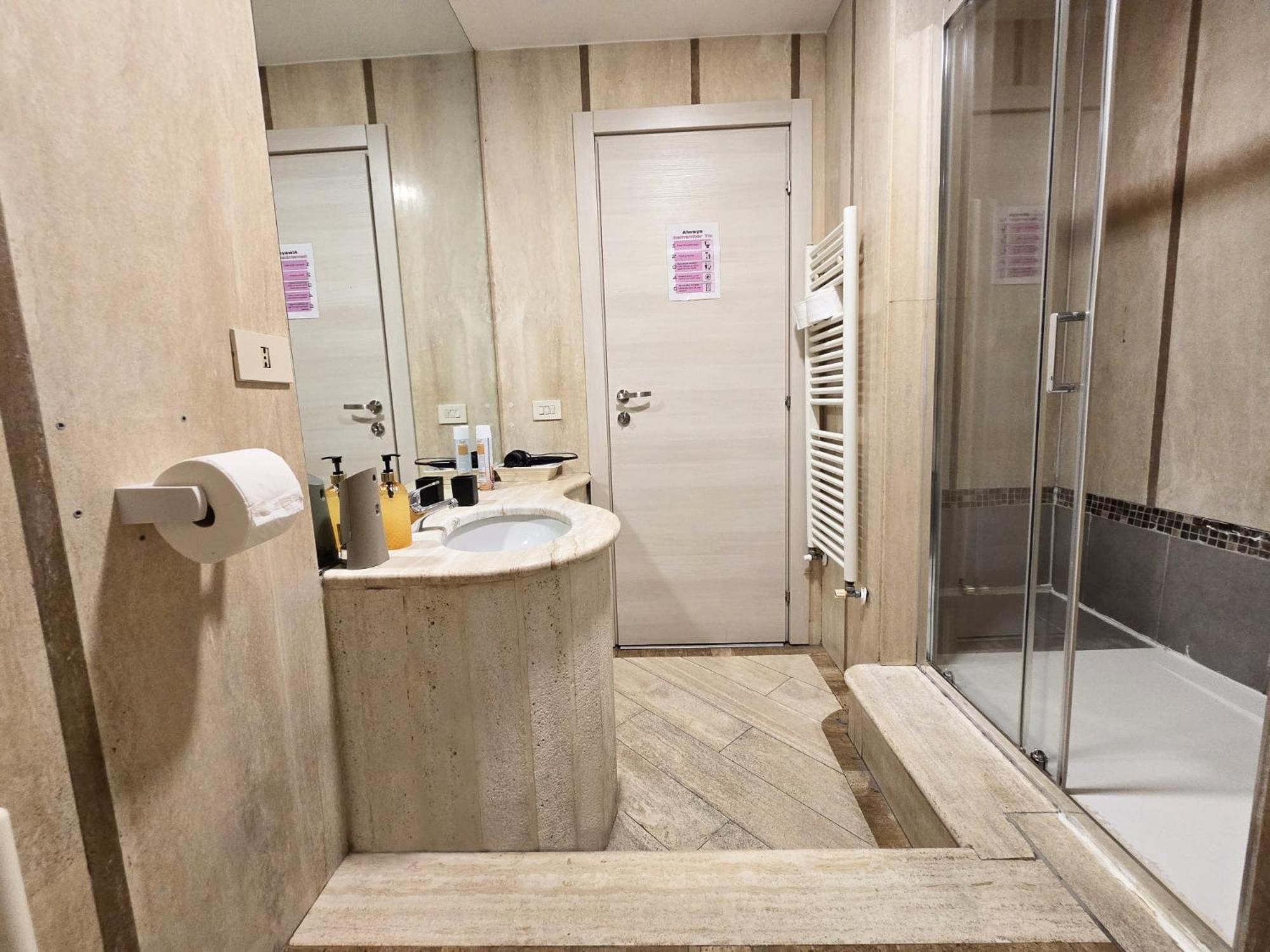 Myomax Guesthouse Rzym Zewnętrze zdjęcie